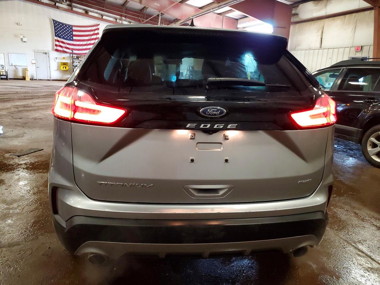2022 Ford Edge Titanium - Image 6
