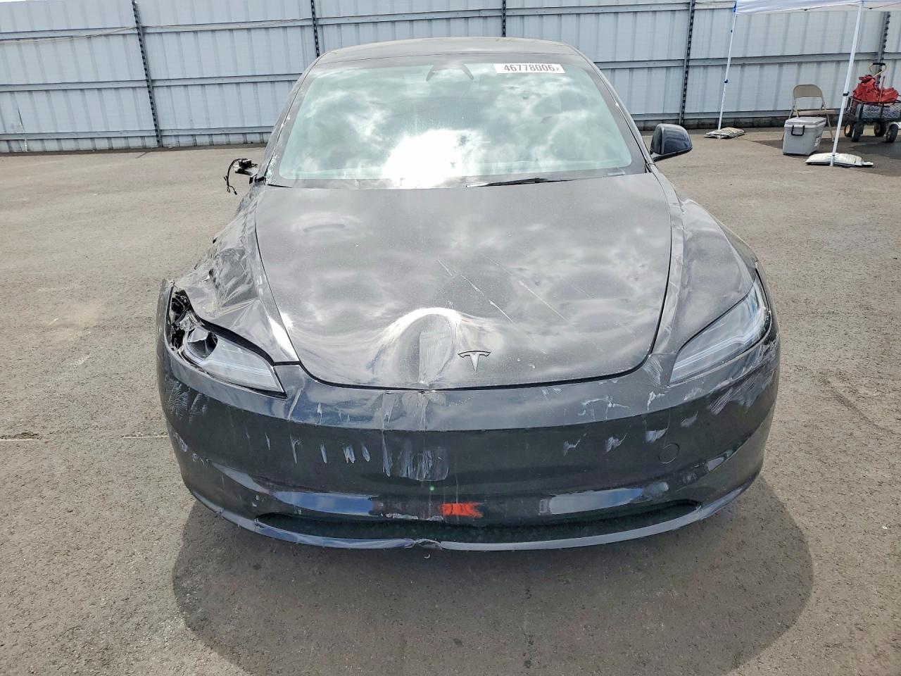 2025 Tesla Model 3 - Фото 5