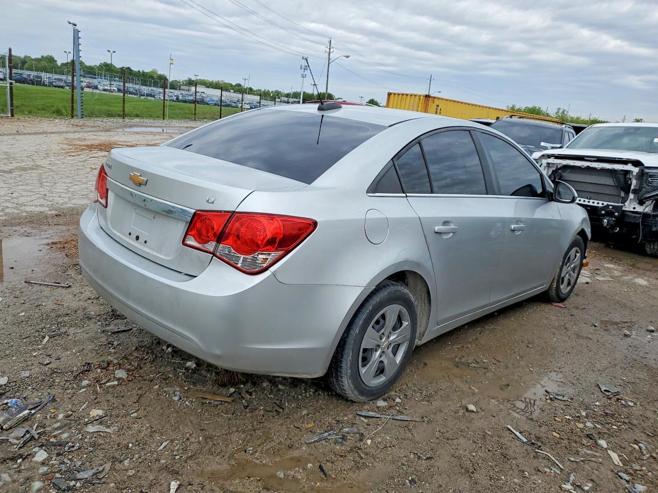 2016 Chevrolet Cruze Limited Lt - Image 3
