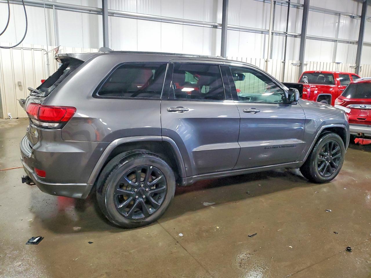 2018 Jeep Grand Cherokee Laredo - Фото 3