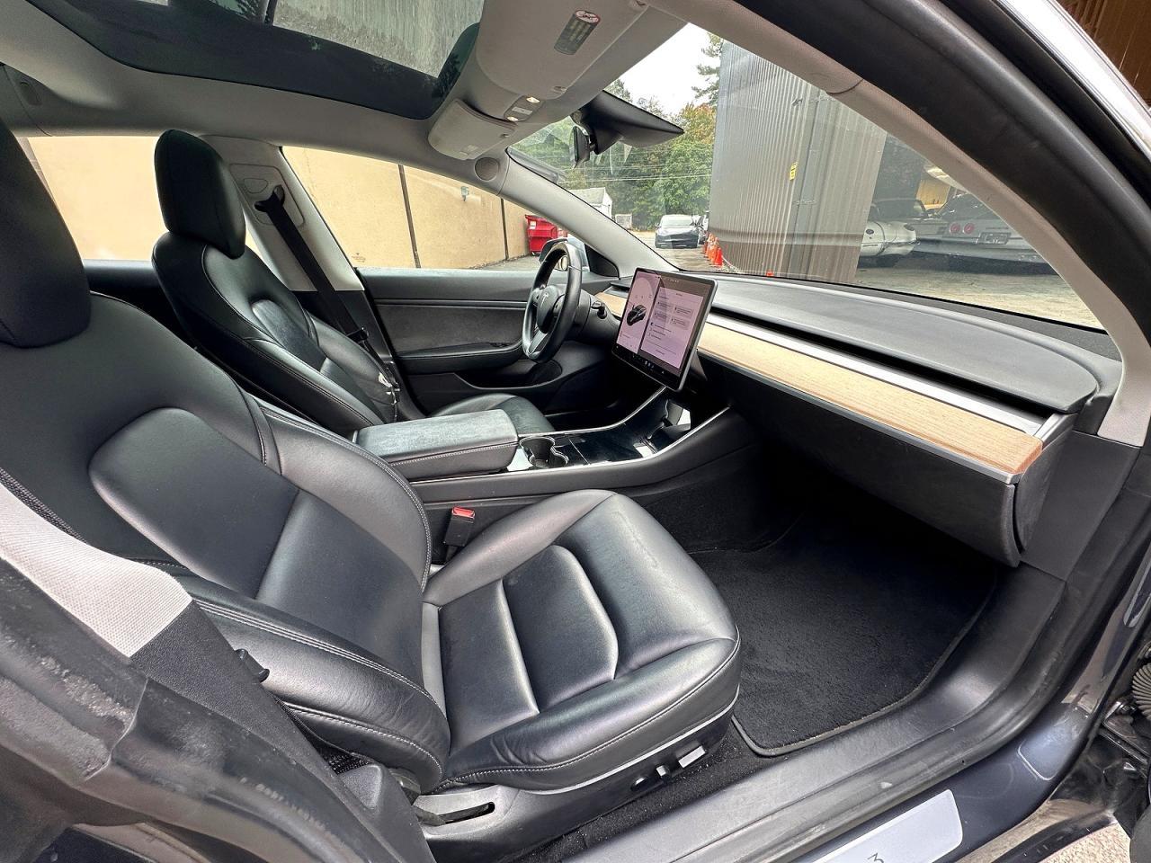 2018 Tesla Model 3 - Фото 5