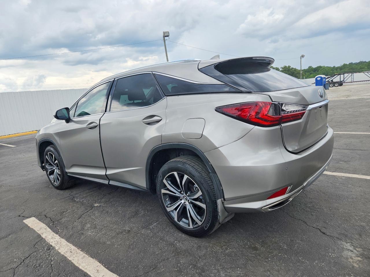 2022 Lexus Rx 350 - Image 2