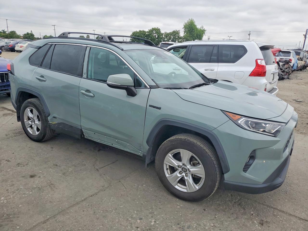 2021 Toyota Rav4 Xle - Фото 4