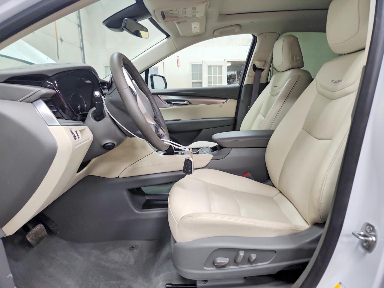 2025 Cadillac Xt5 Premium Luxury - Image 7
