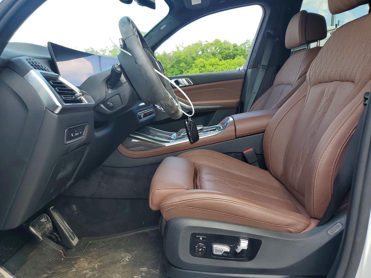 2026 BMW X7 M60I - Фото 7
