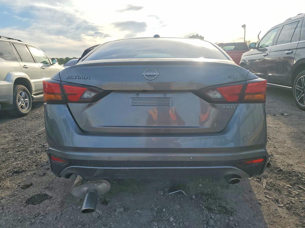 2024 Nissan Altima - Image 6
