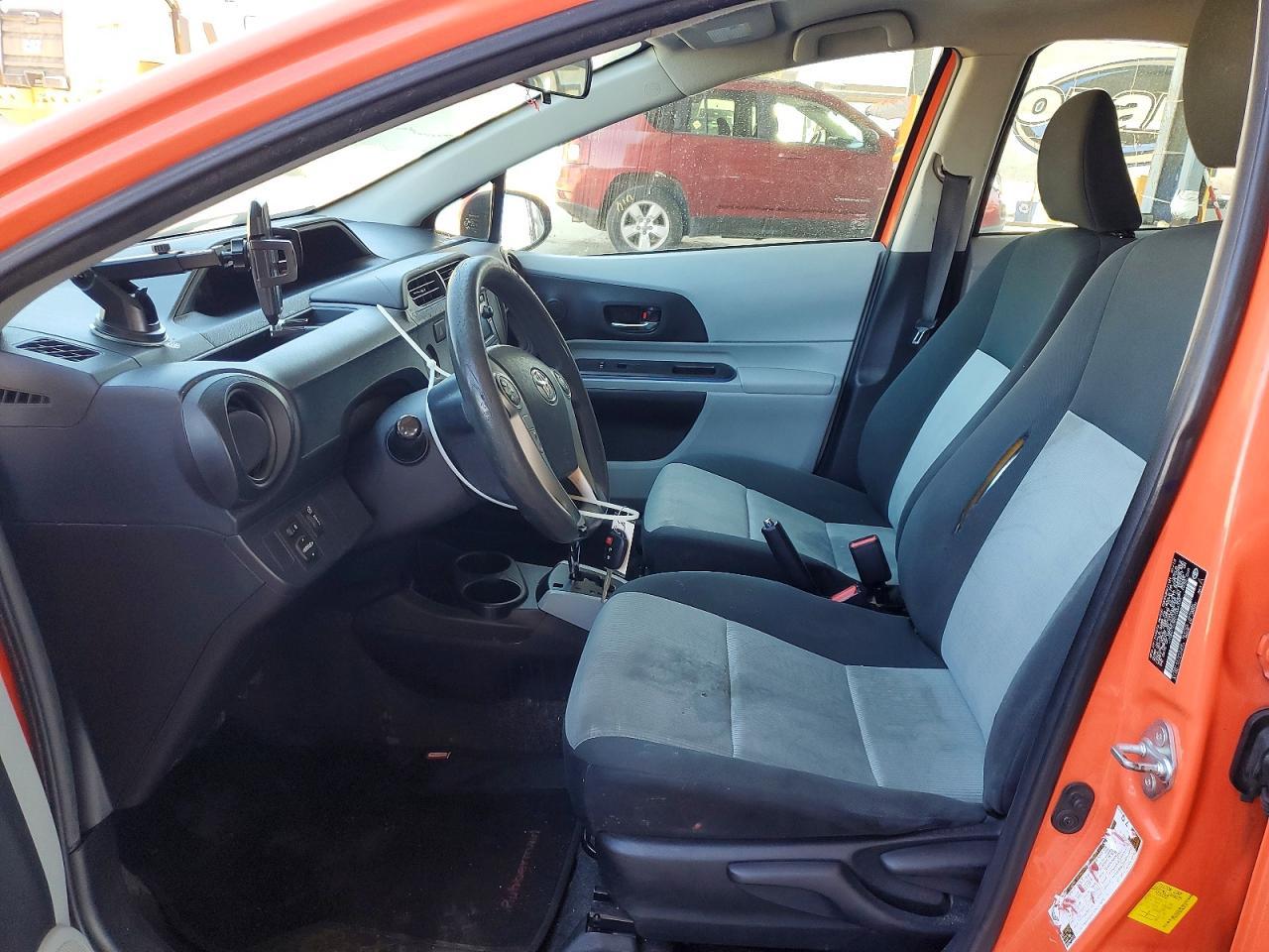 2013 Toyota Prius C Two - Фото 7