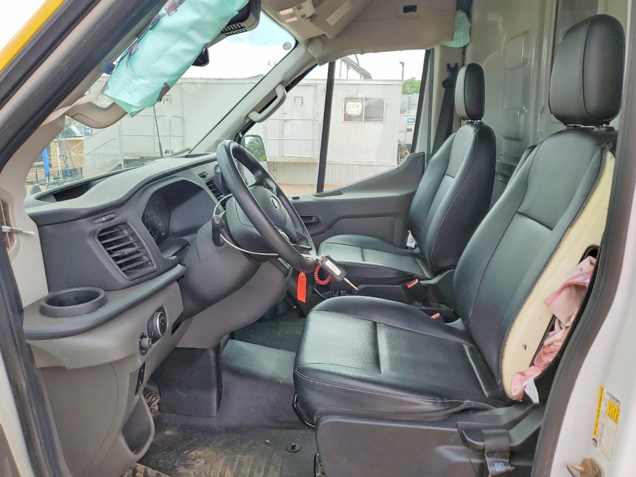 2023 Ford Transit 250 Delivery Van - Фото 7