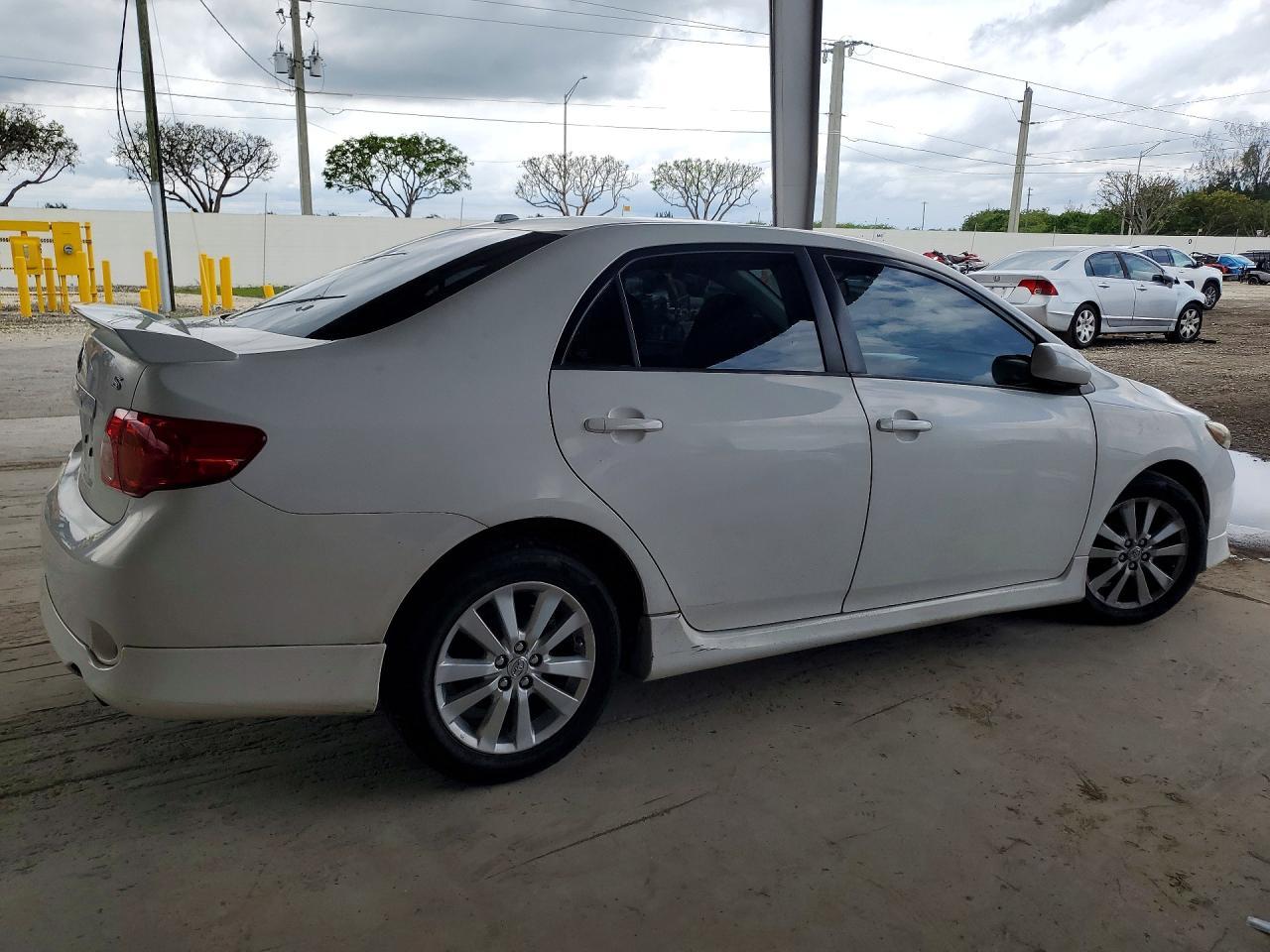 2010 Toyota Corolla S - Фото 3