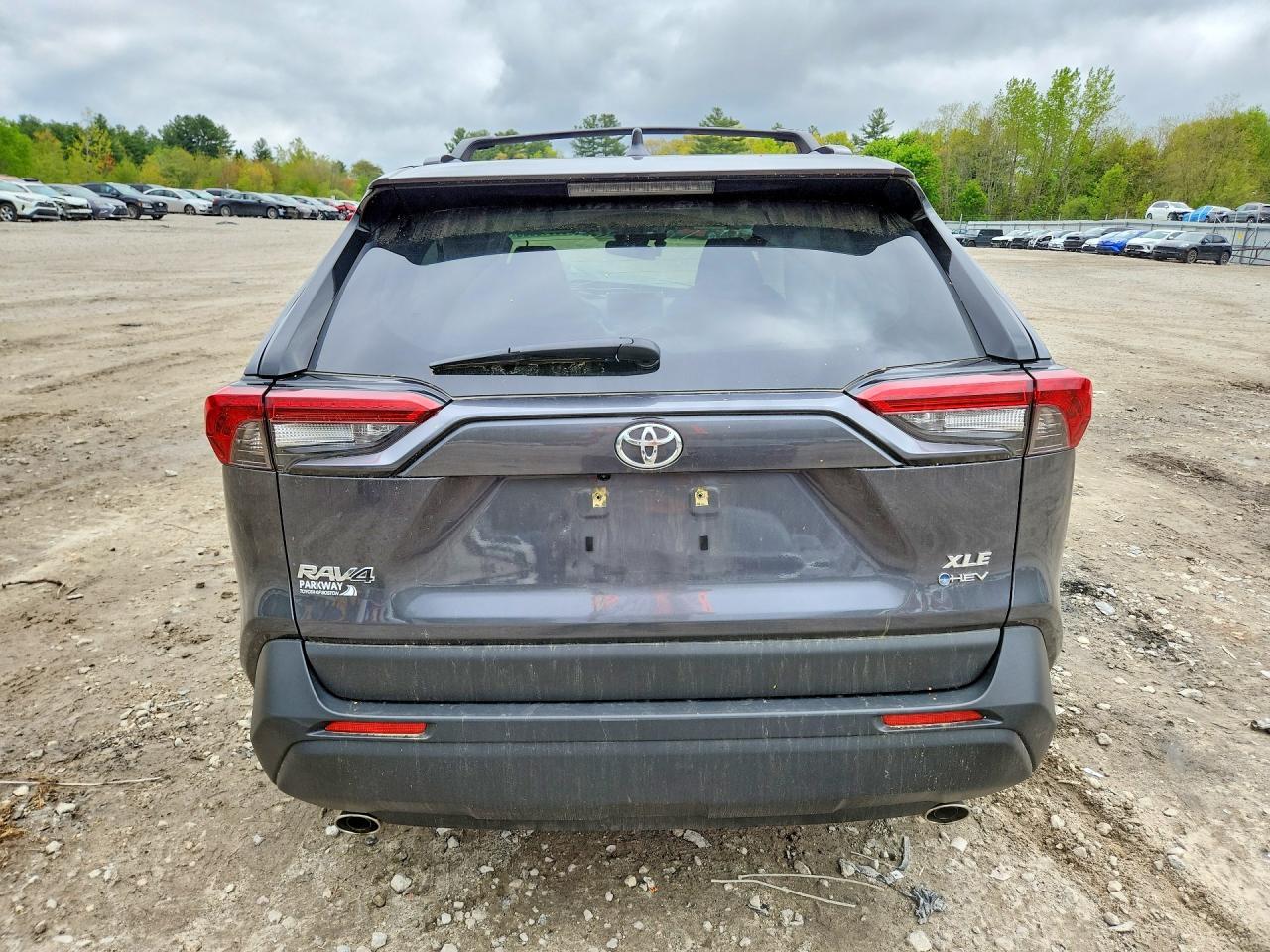 2025 Toyota Rav4 Xle Premium - Image 6