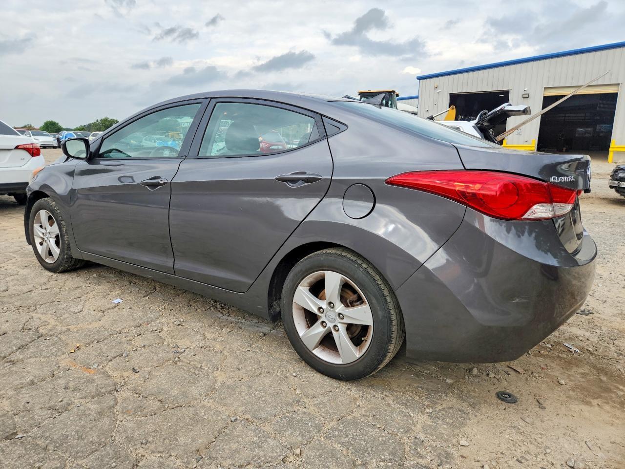 2013 Hyundai Elantra Gls - Image 2