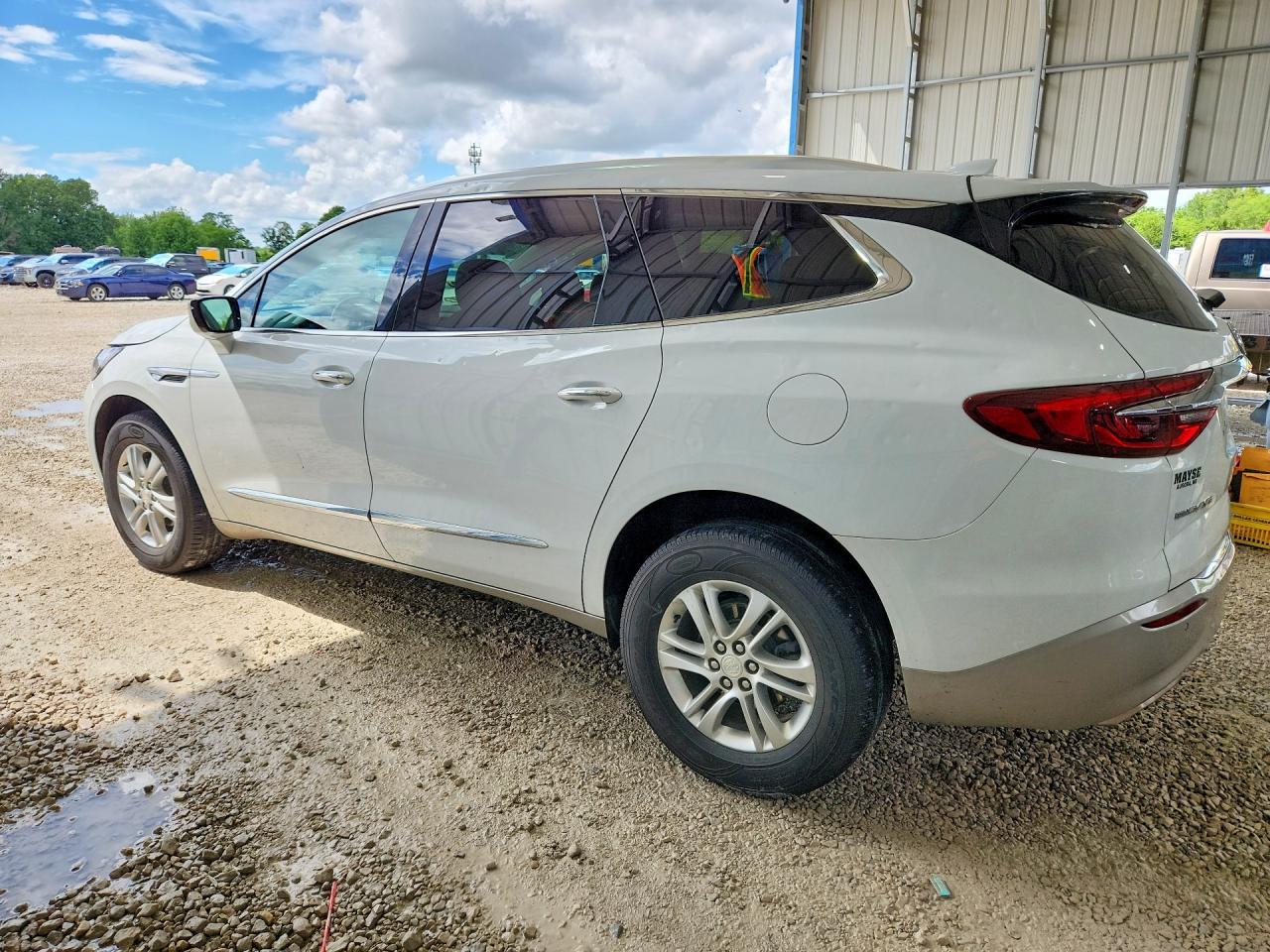 2021 Buick Enclave - Image 2