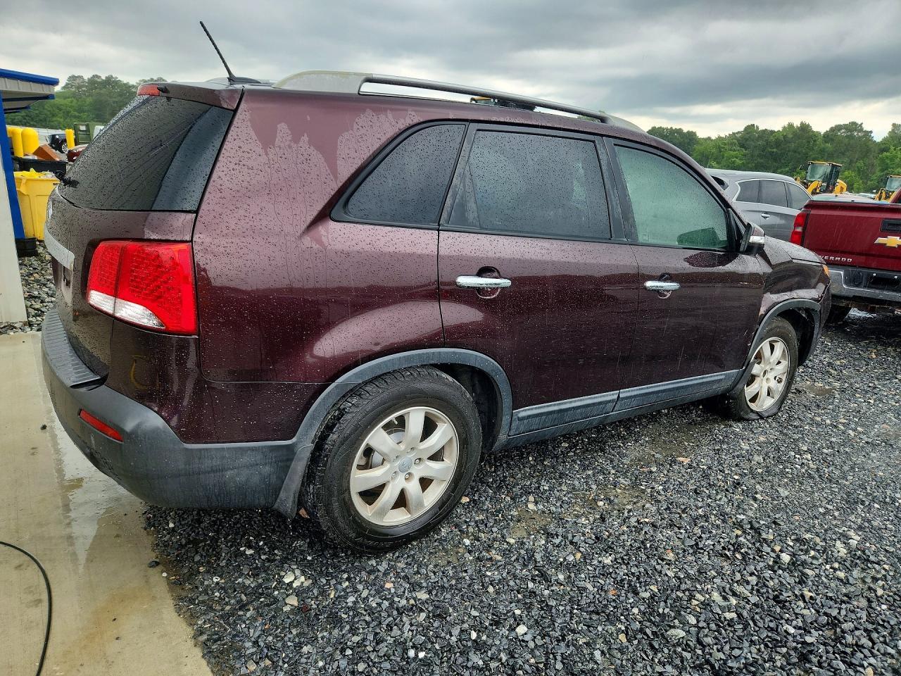 2013 Kia Sorento Lx - Image 3