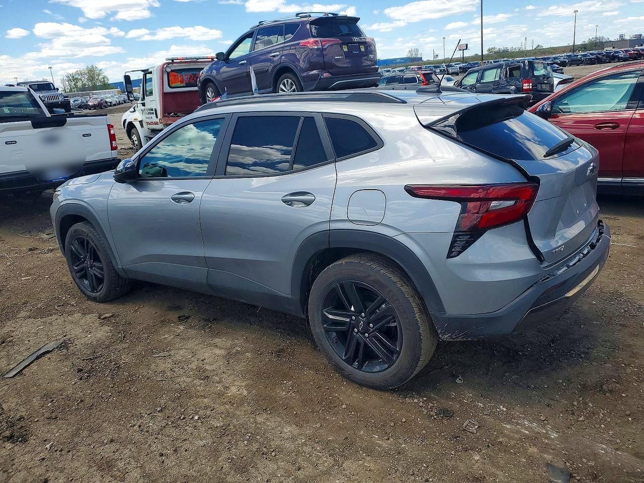 2025 Chevrolet Trax Activ - Image 2