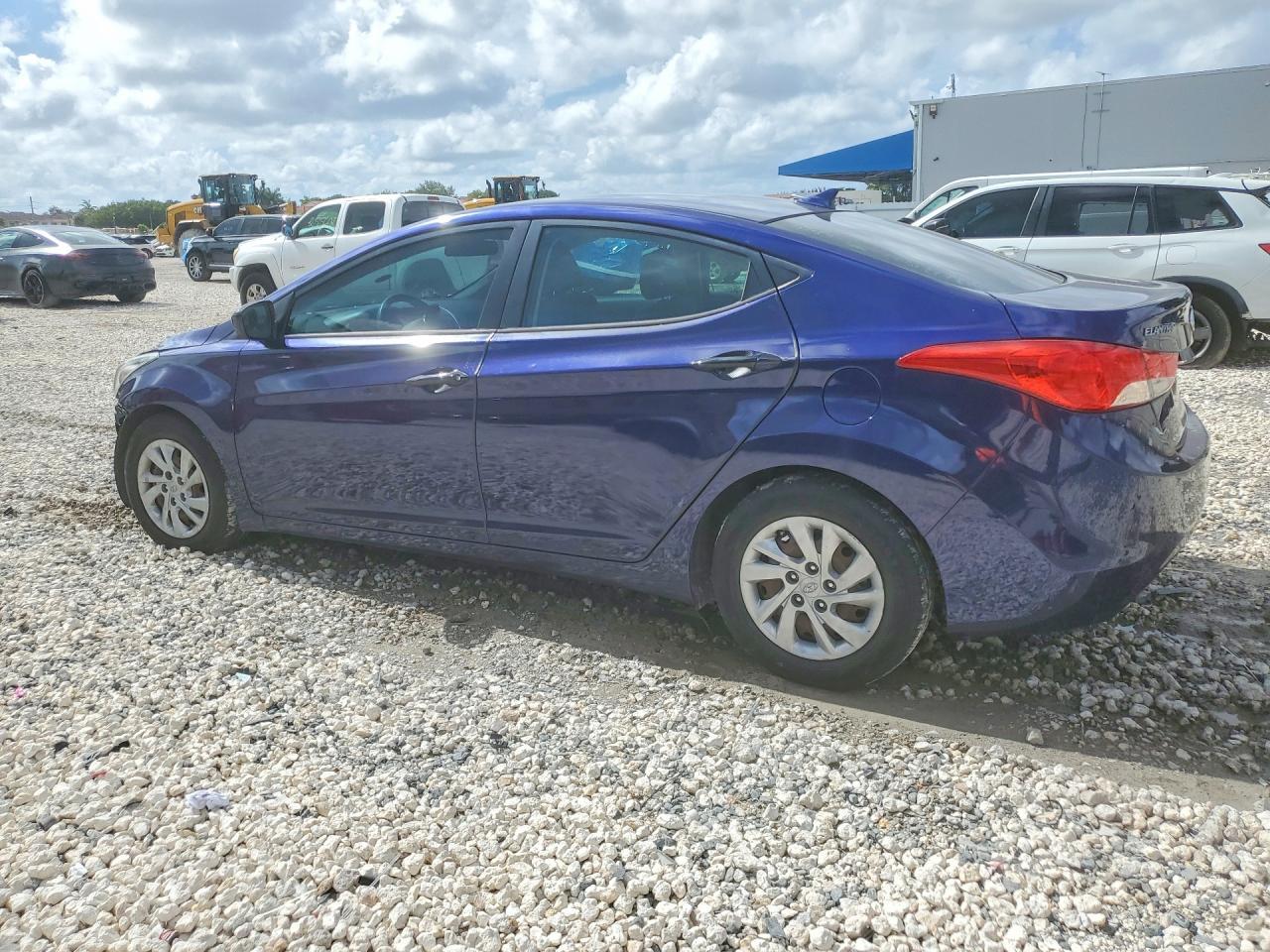 2013 Hyundai Elantra Gls - Фото 2