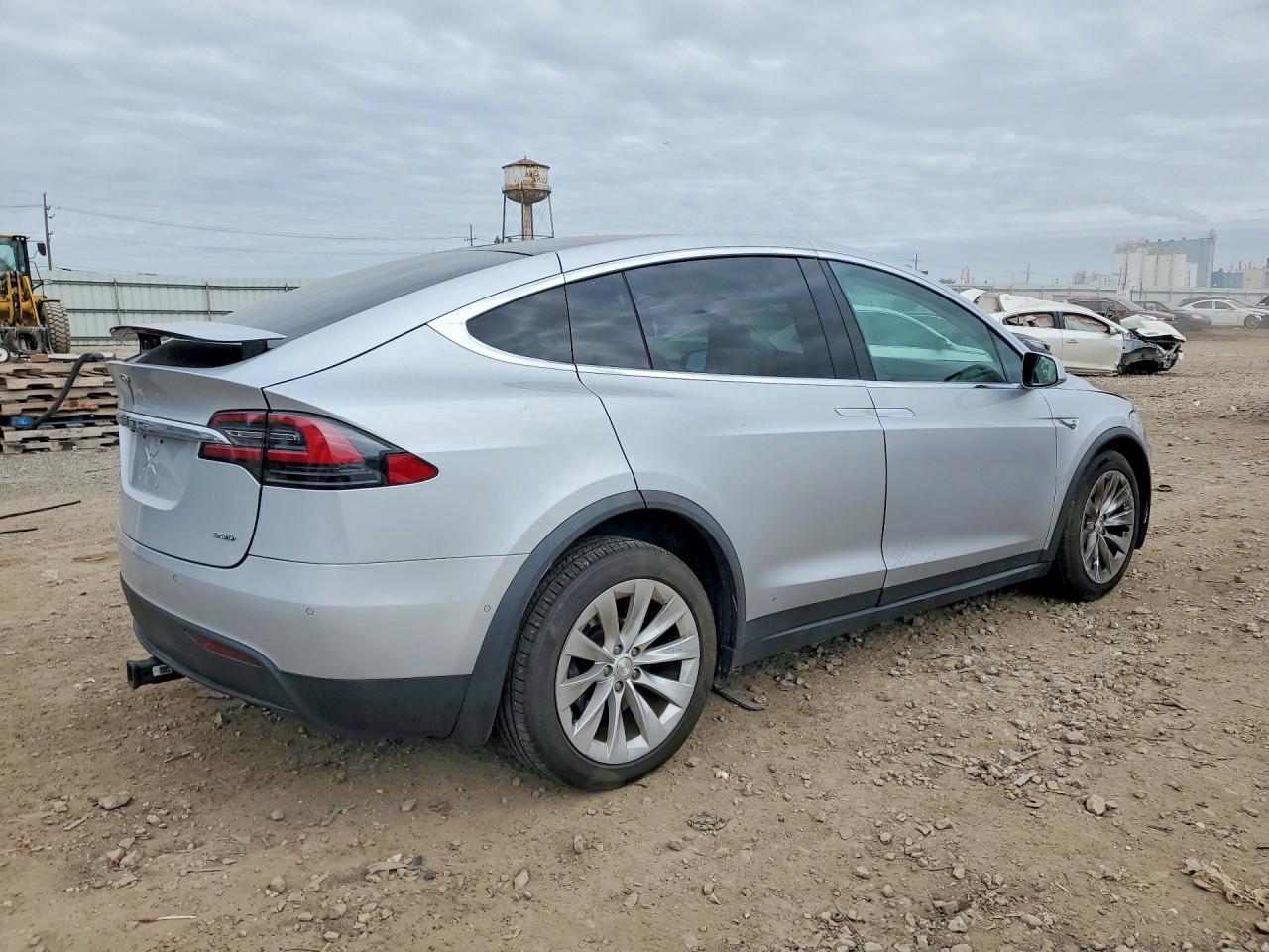2016 Tesla Model X - Фото 3