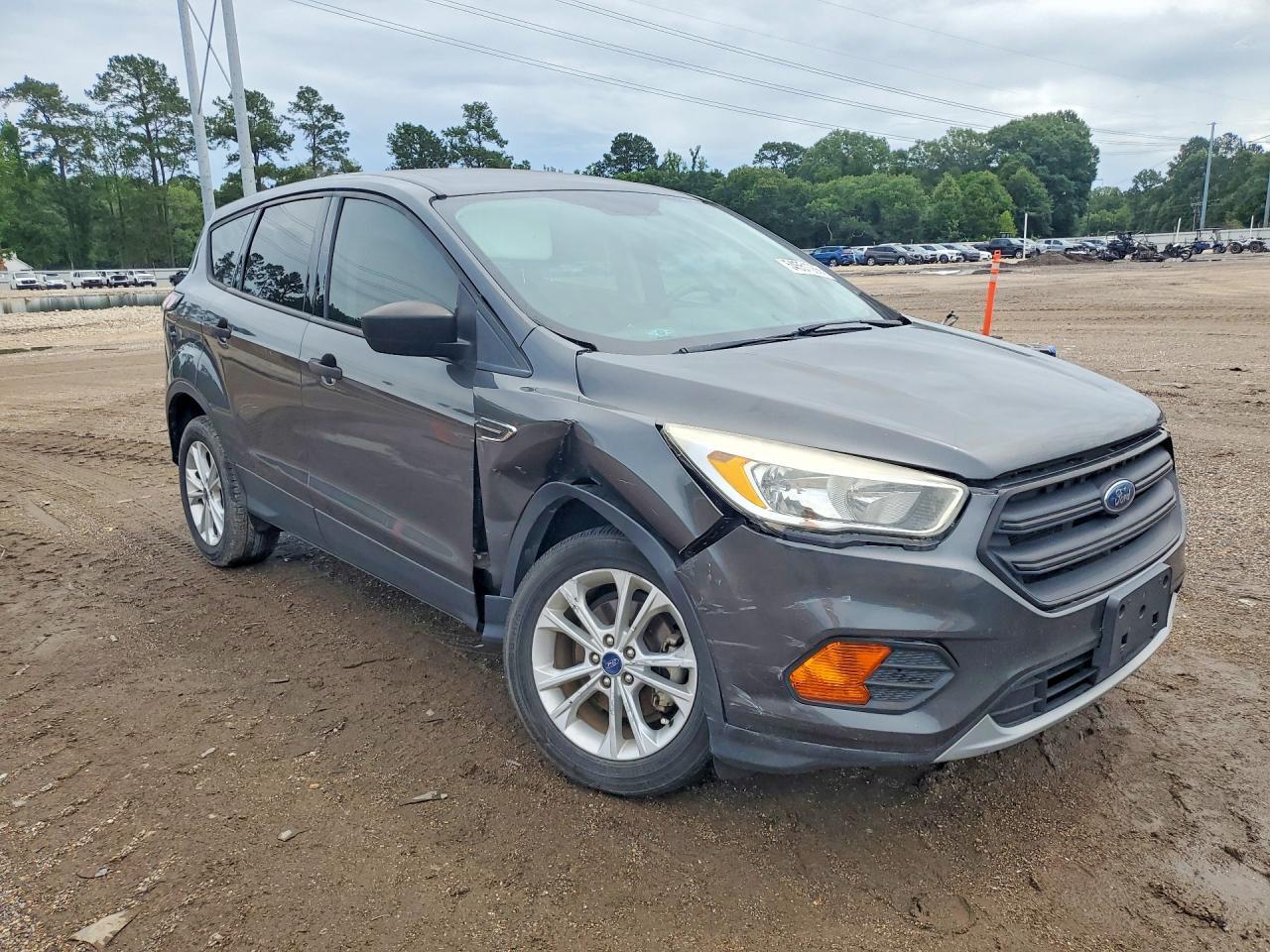 2017 Ford Escape S - Фото 4