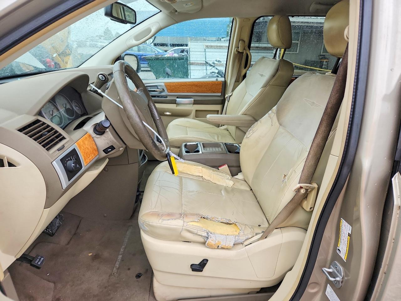 2008 Chrysler Town & Country Limited - Фото 7