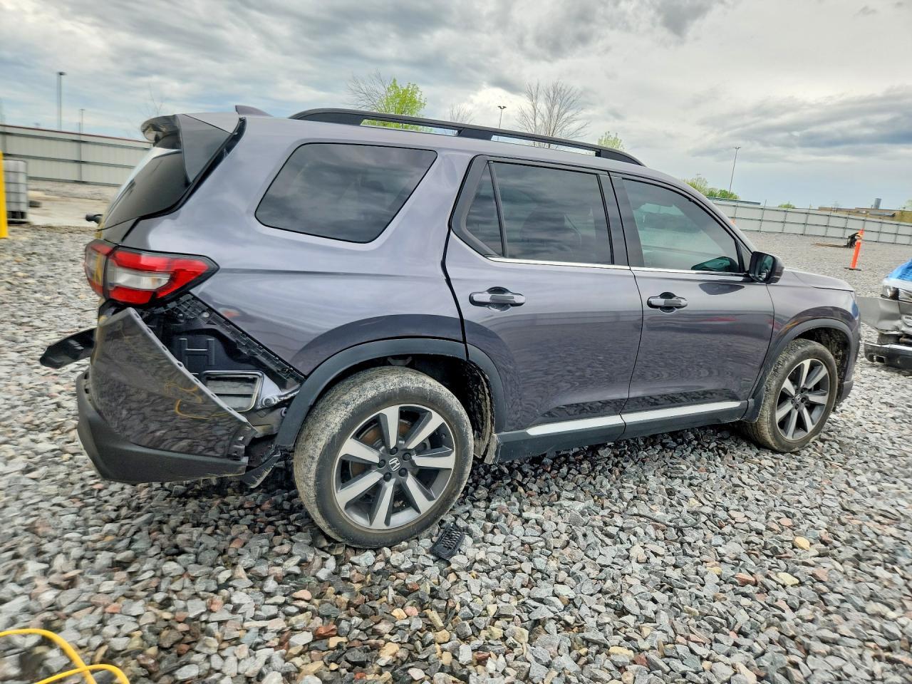 2023 Honda Pilot Elite - Image 3