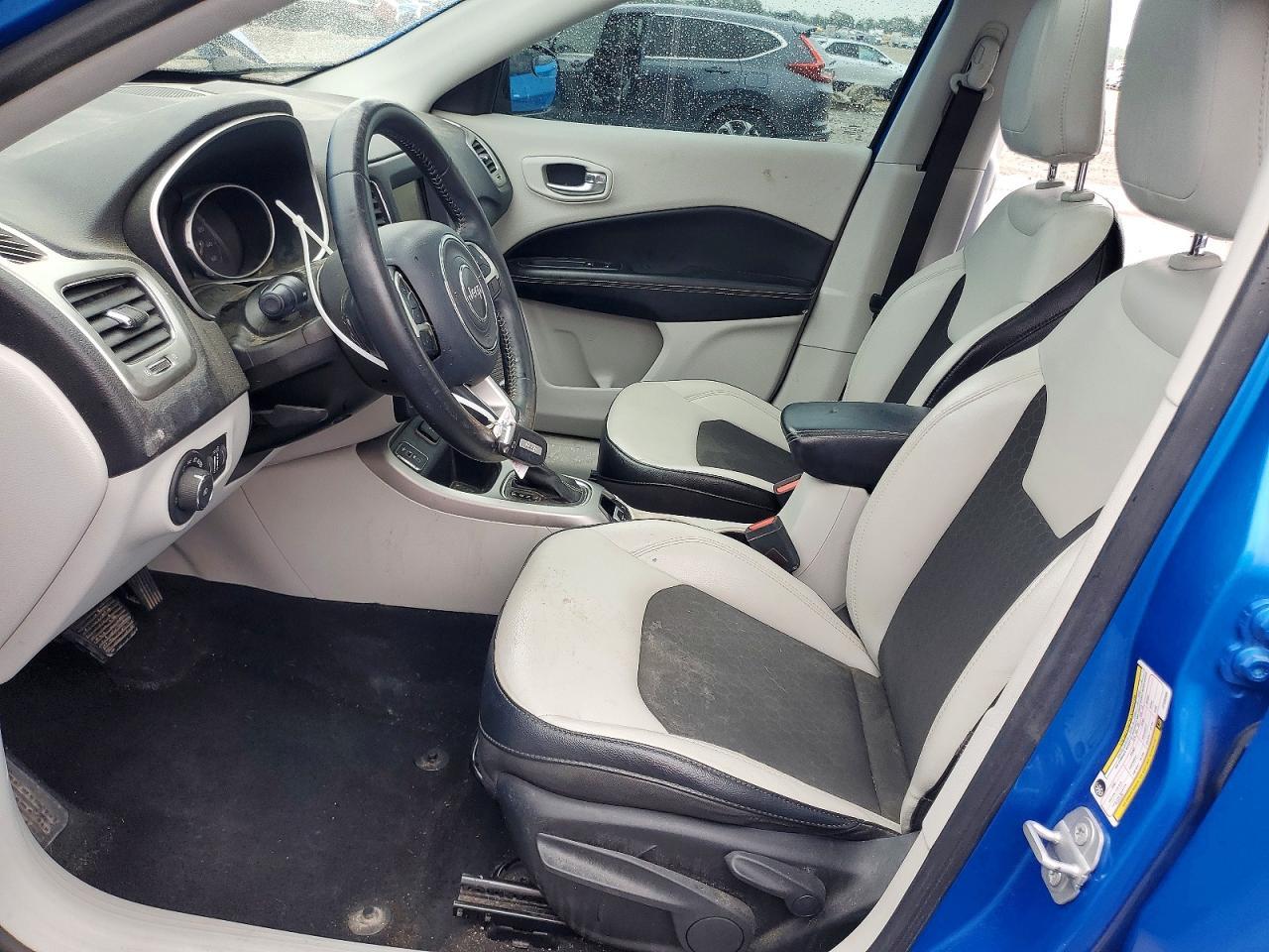 2018 Jeep Compass Latitude - Image 7