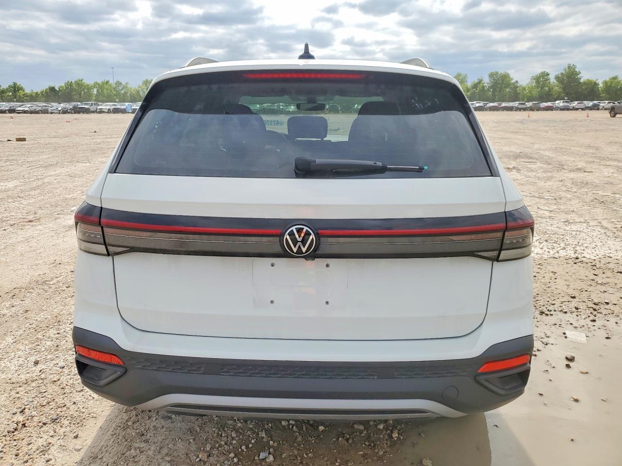 2025 Volkswagen Taos S - Фото 6