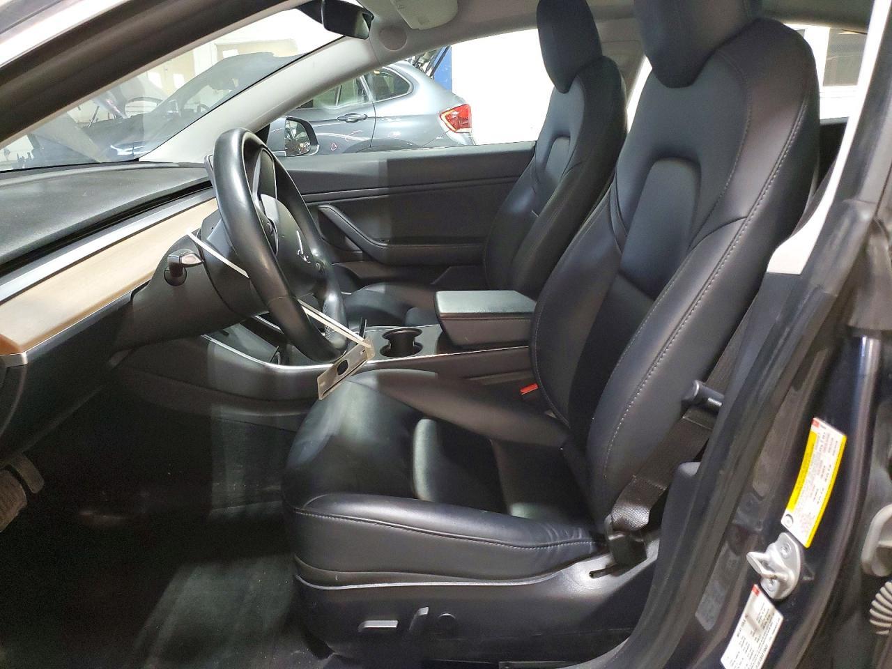 2018 Tesla Model 3 - Фото 7