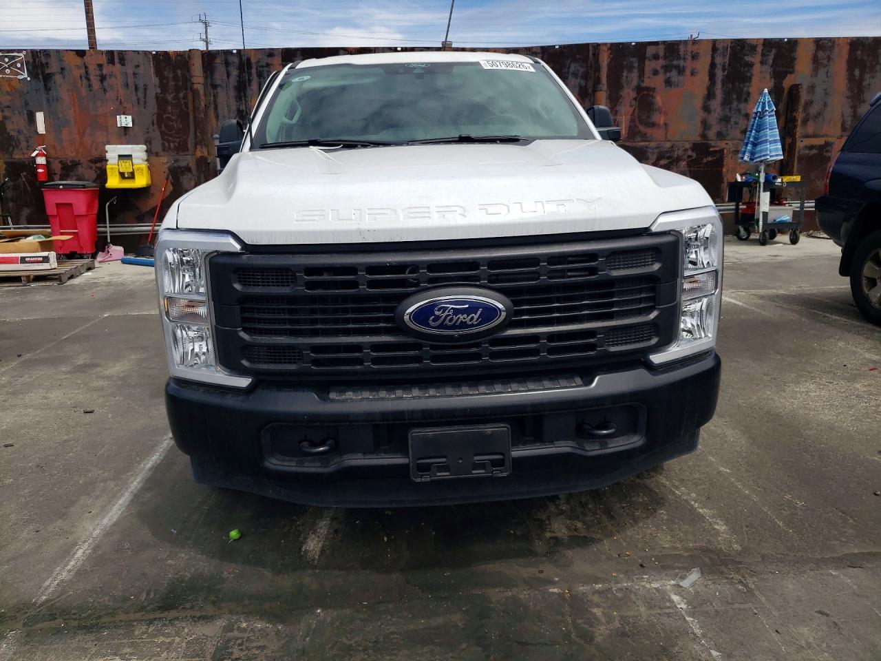 2025 Ford F250 Super Duty - Фото 5