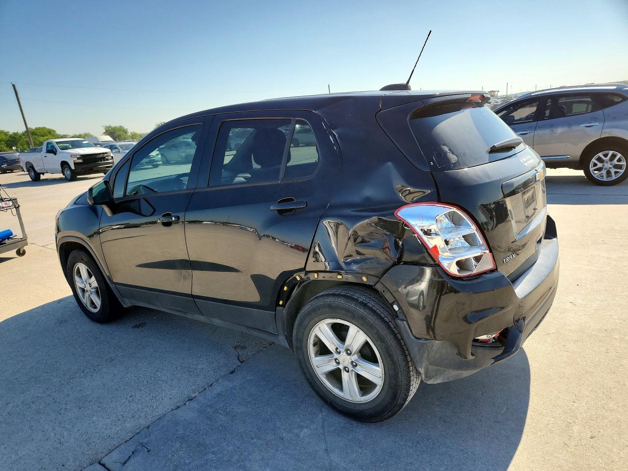 2020 Chevrolet Trax Ls - Фото 2