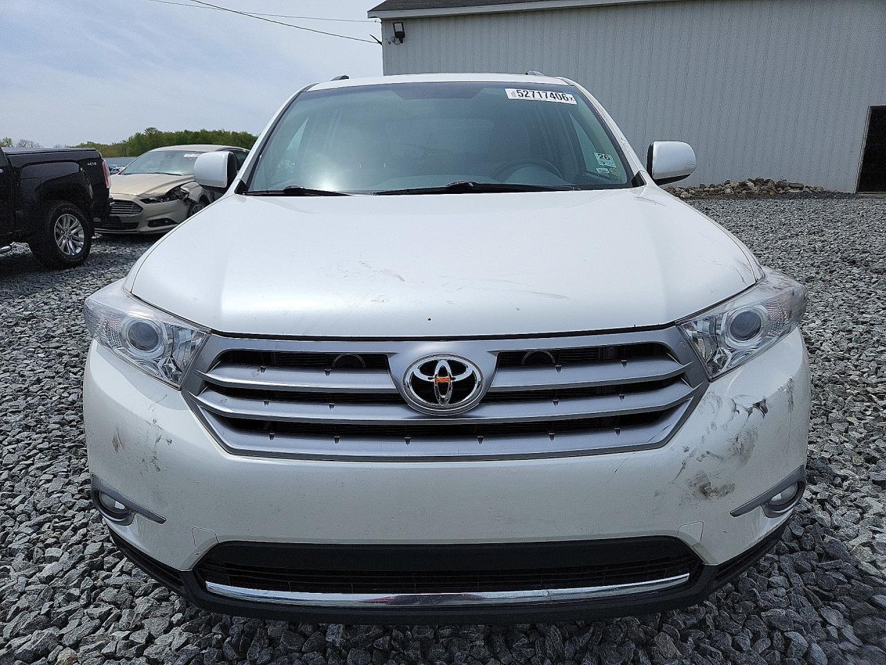 2013 Toyota Highlander Plus - Image 5