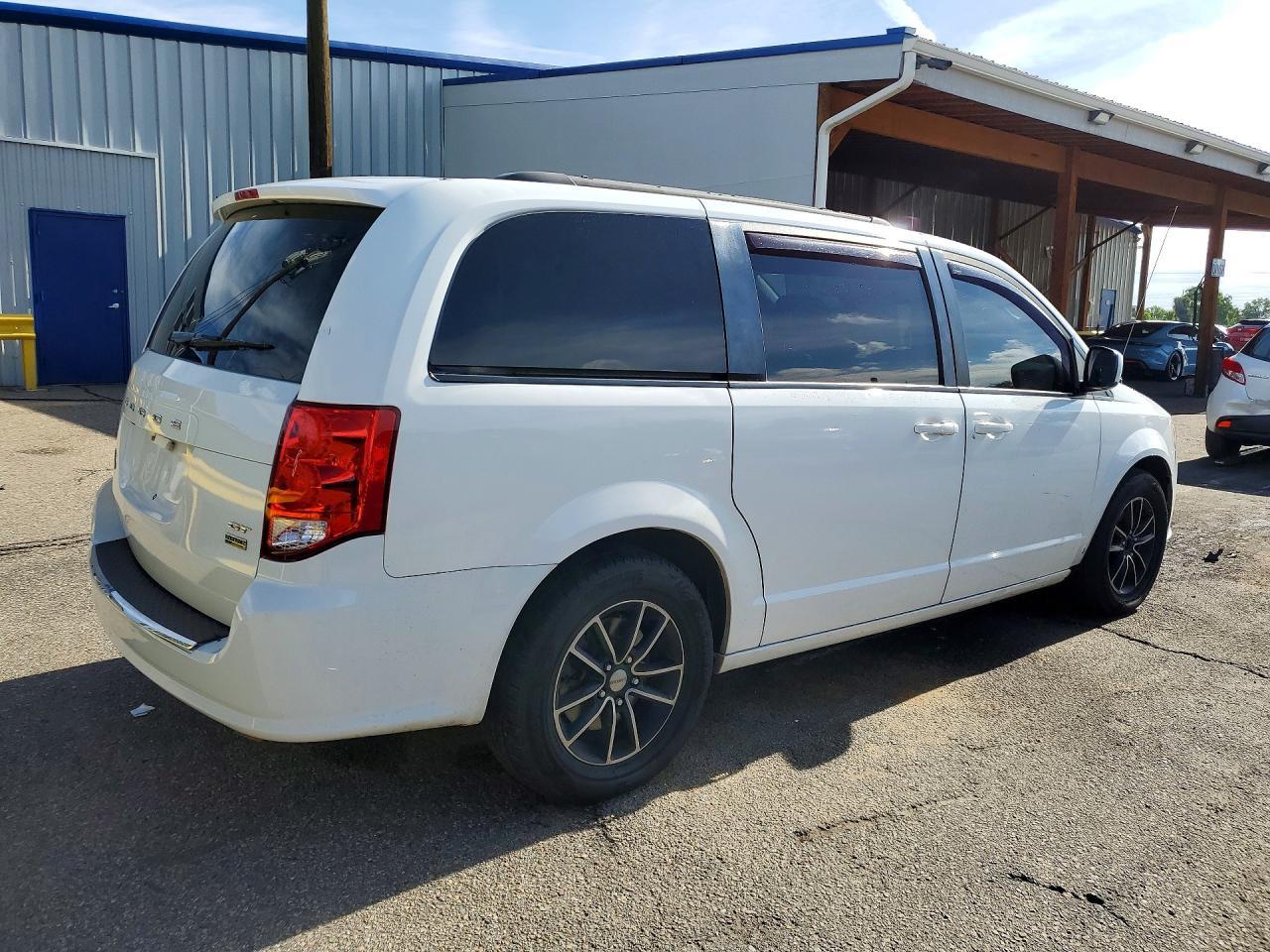 2018 Dodge Grand Caravan Gt - Фото 3