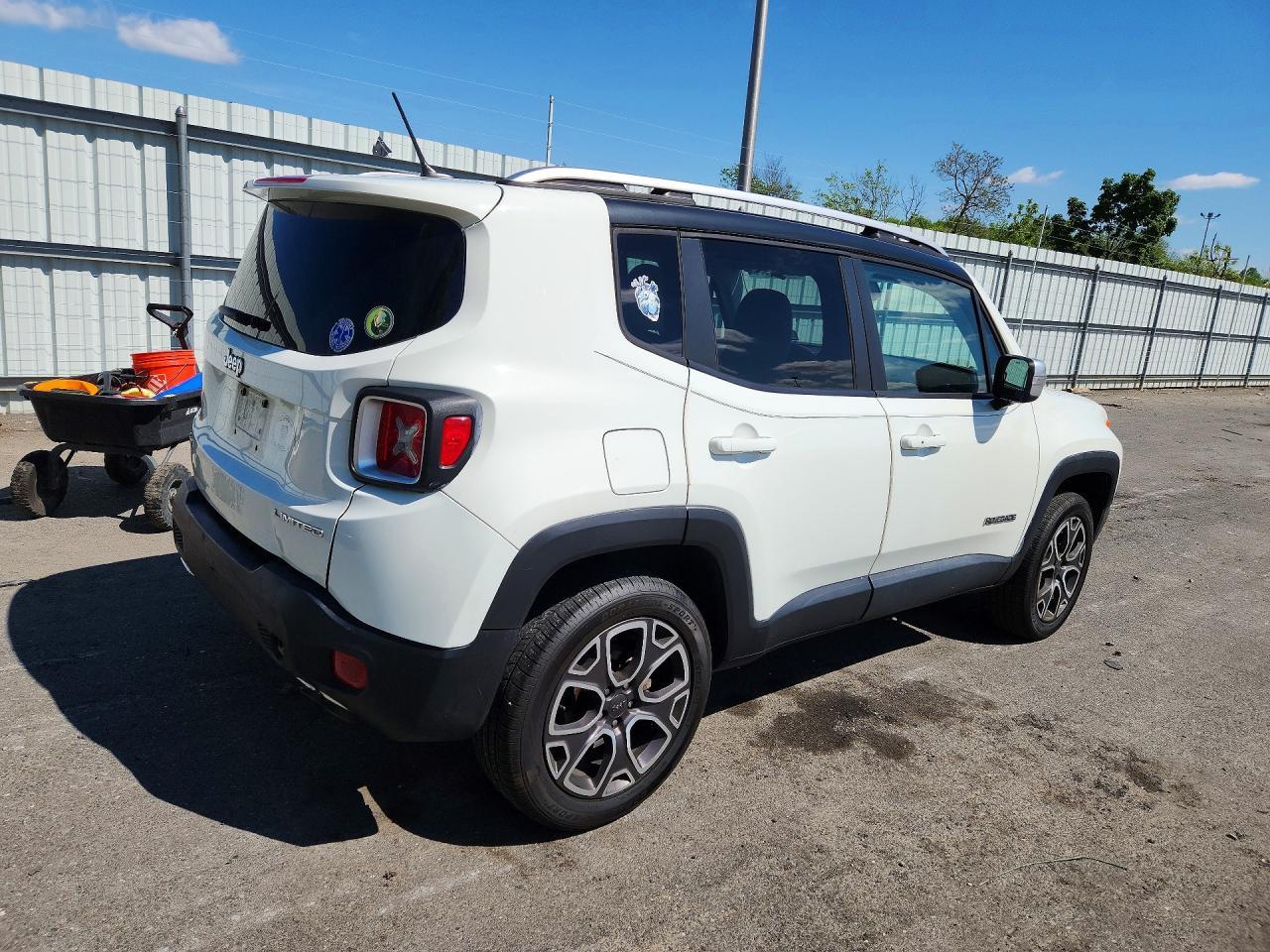 2016 Jeep Renegade Limited - Image 3
