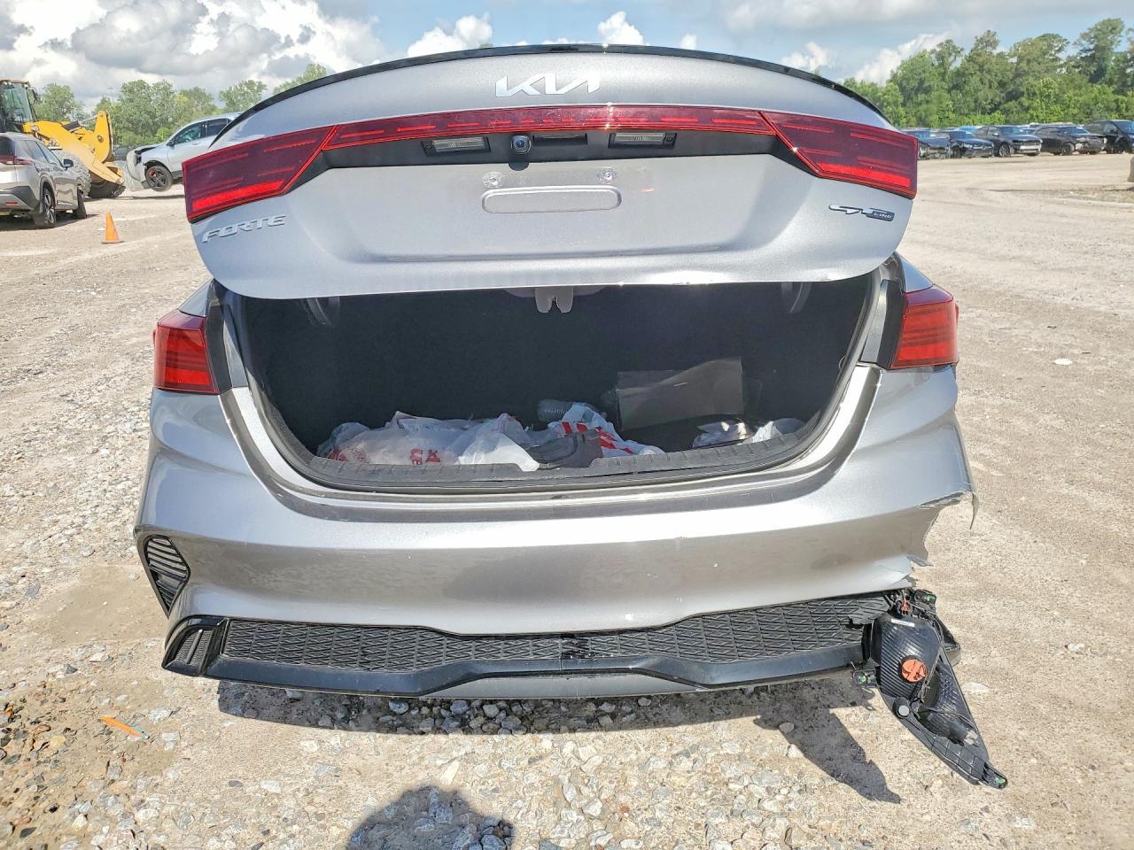 2023 Kia Forte Gt Line - Фото 6