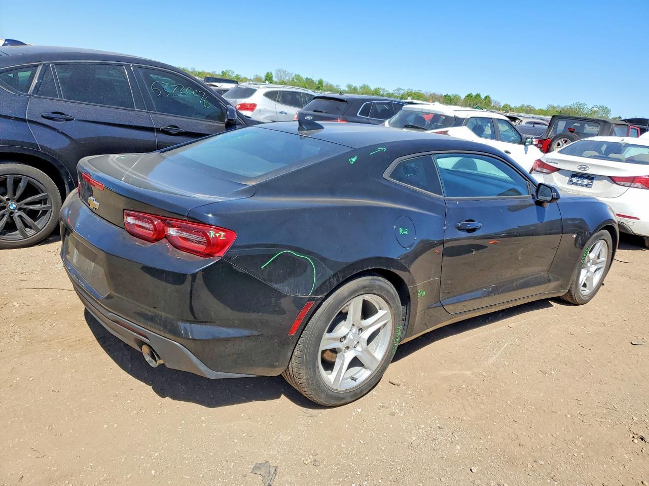 2021 Chevrolet Camaro Ls - Фото 3