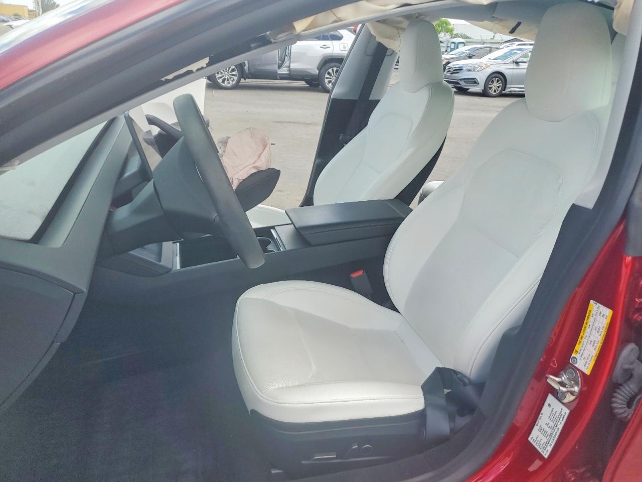 2024 Tesla Model 3 - Фото 7