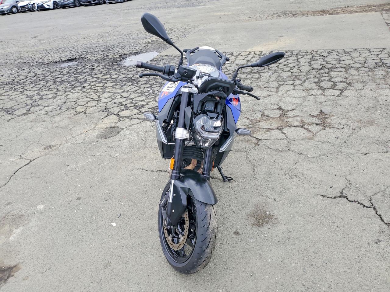 2021 BMW F 900 R - Фото 2
