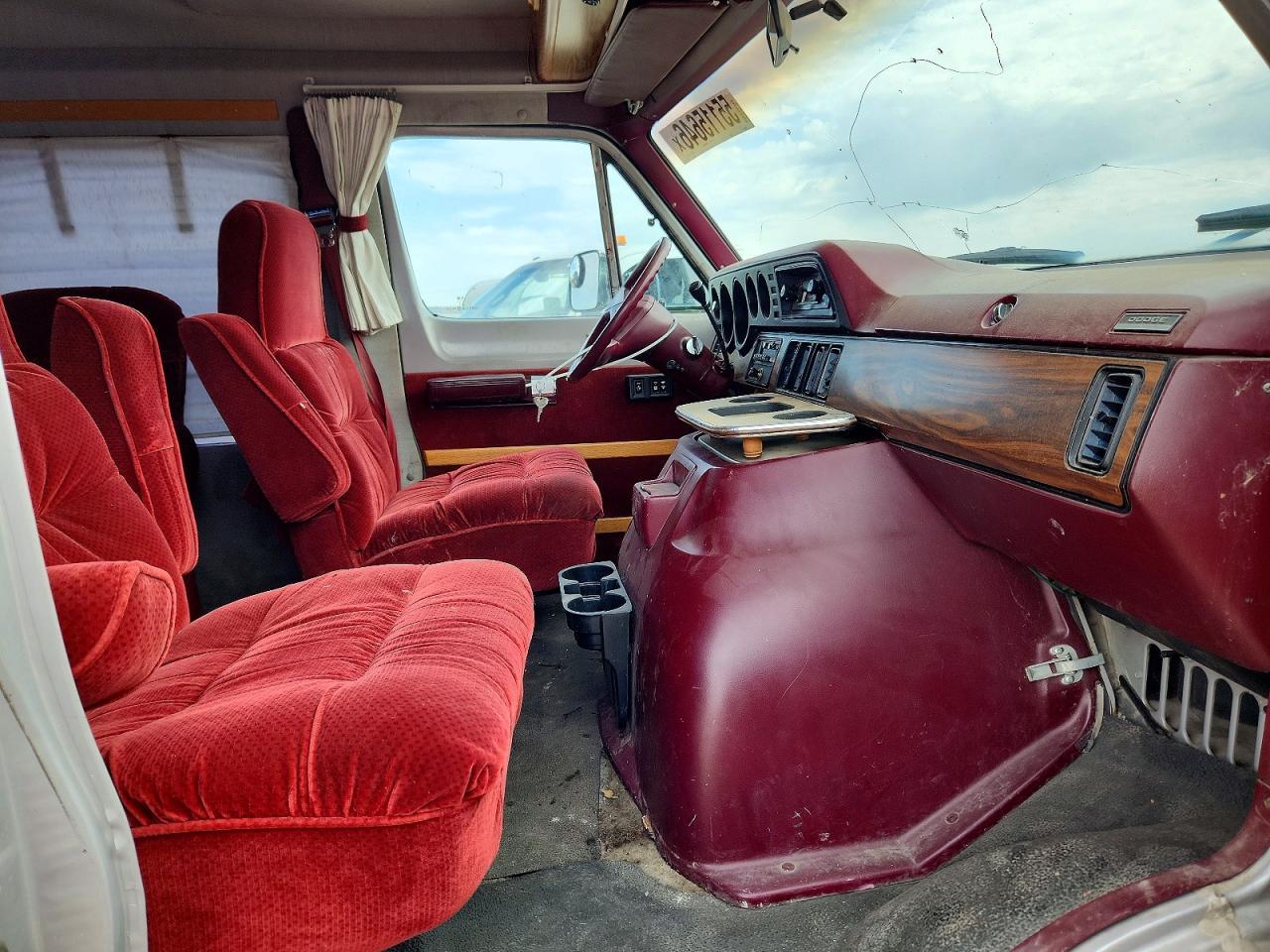 1989 Dodge Ram Van B250 - Image 5