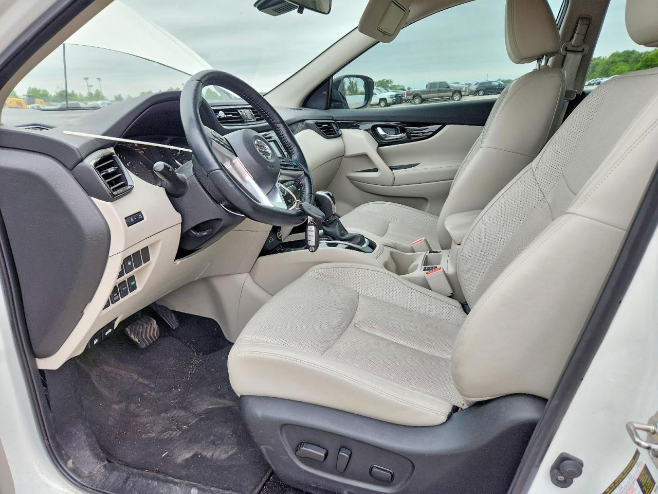 2022 Nissan Rogue Sport Sl - Image 7