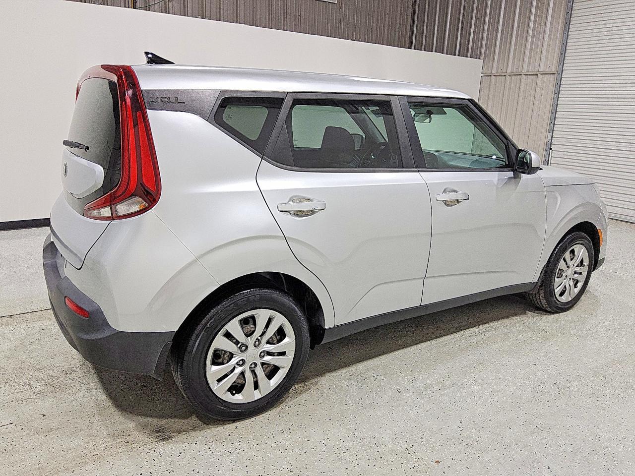 2020 Kia Soul Lx - Фото 3