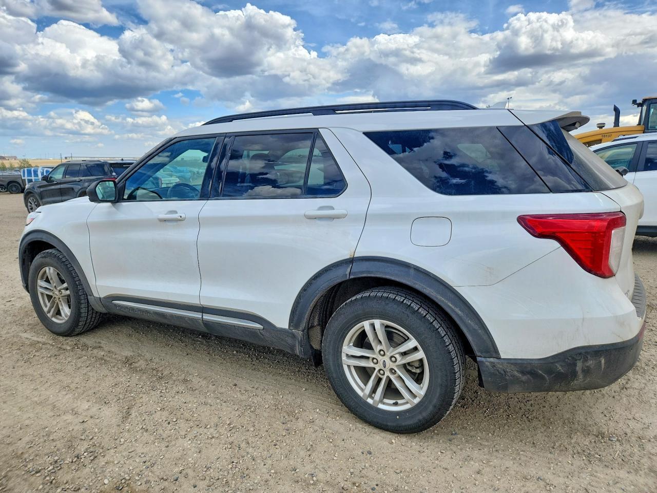 2020 Ford Explorer Xlt - Фото 2