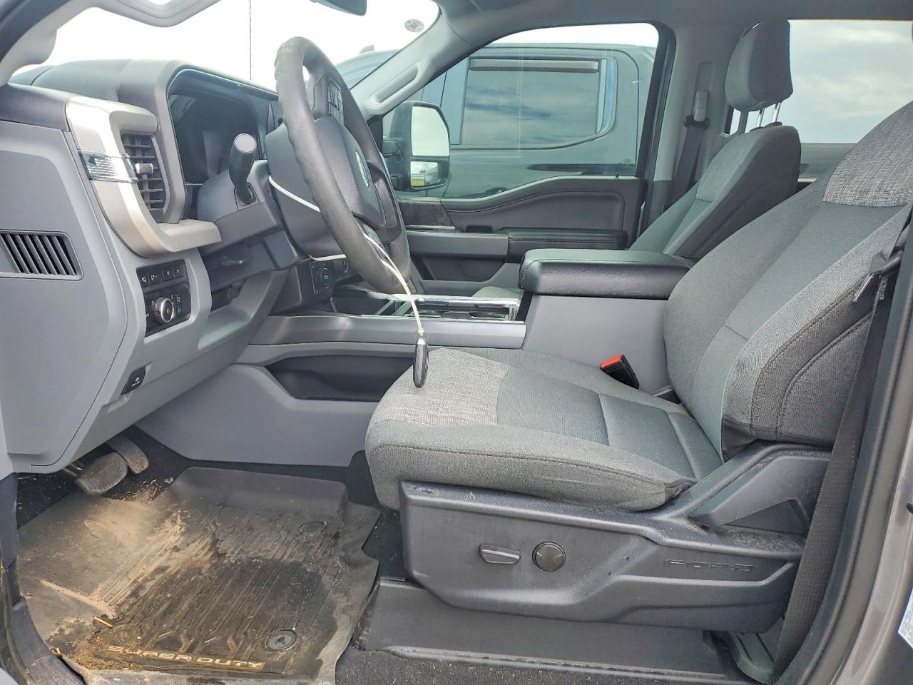 2024 Ford F250 Super Duty - Image 7