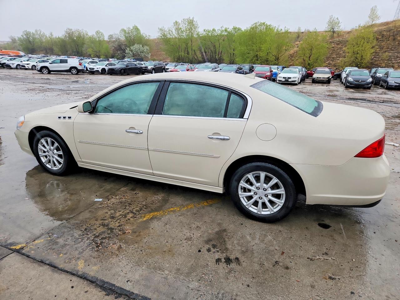 2010 Buick Lucerne Cx - Image 2