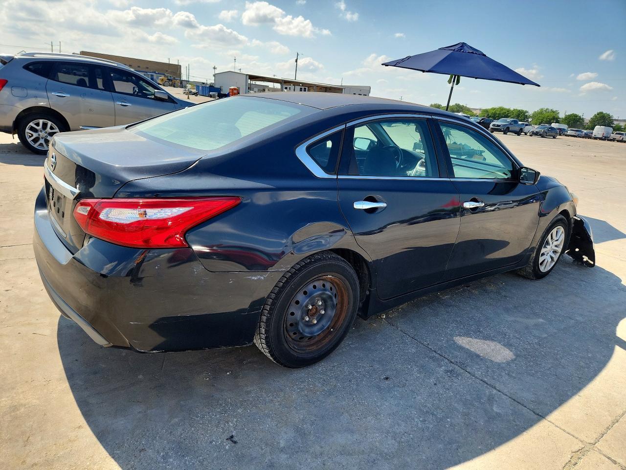 2017 Nissan Altima 2.5 S - Image 3