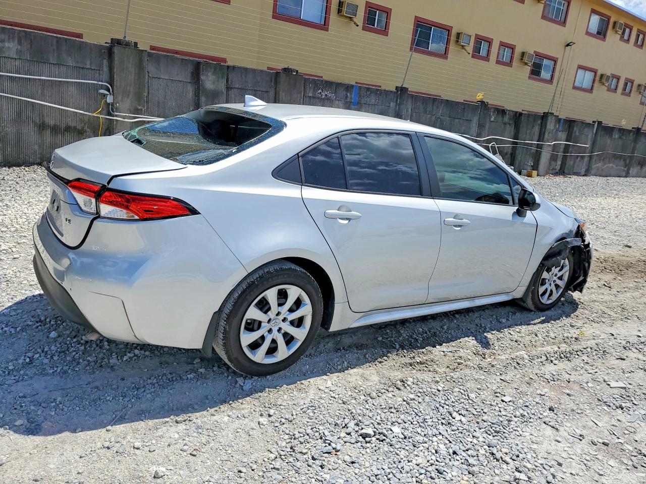 2025 Toyota Corolla Le - Фото 3