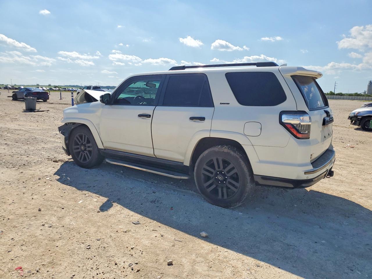 2019 Toyota 4Runner Limited Nightshade - Фото 2
