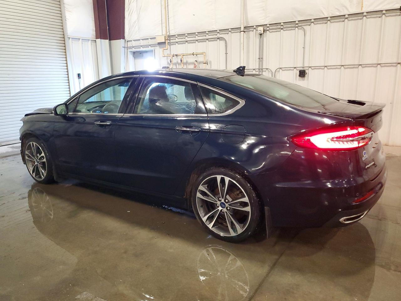 2020 Ford Fusion Titanium - Фото 2