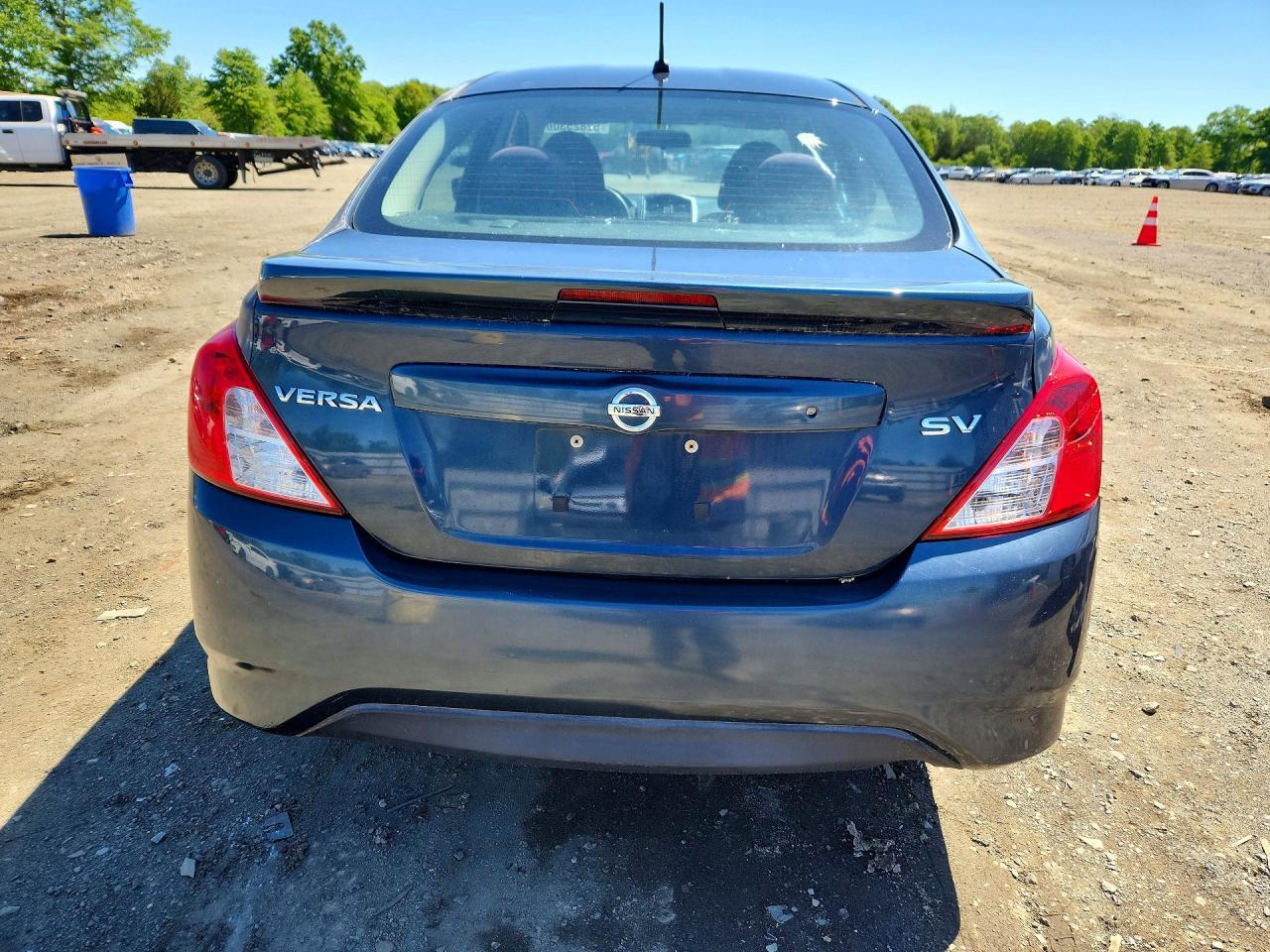 2017 Nissan Versa 1.6 Sv - Image 6