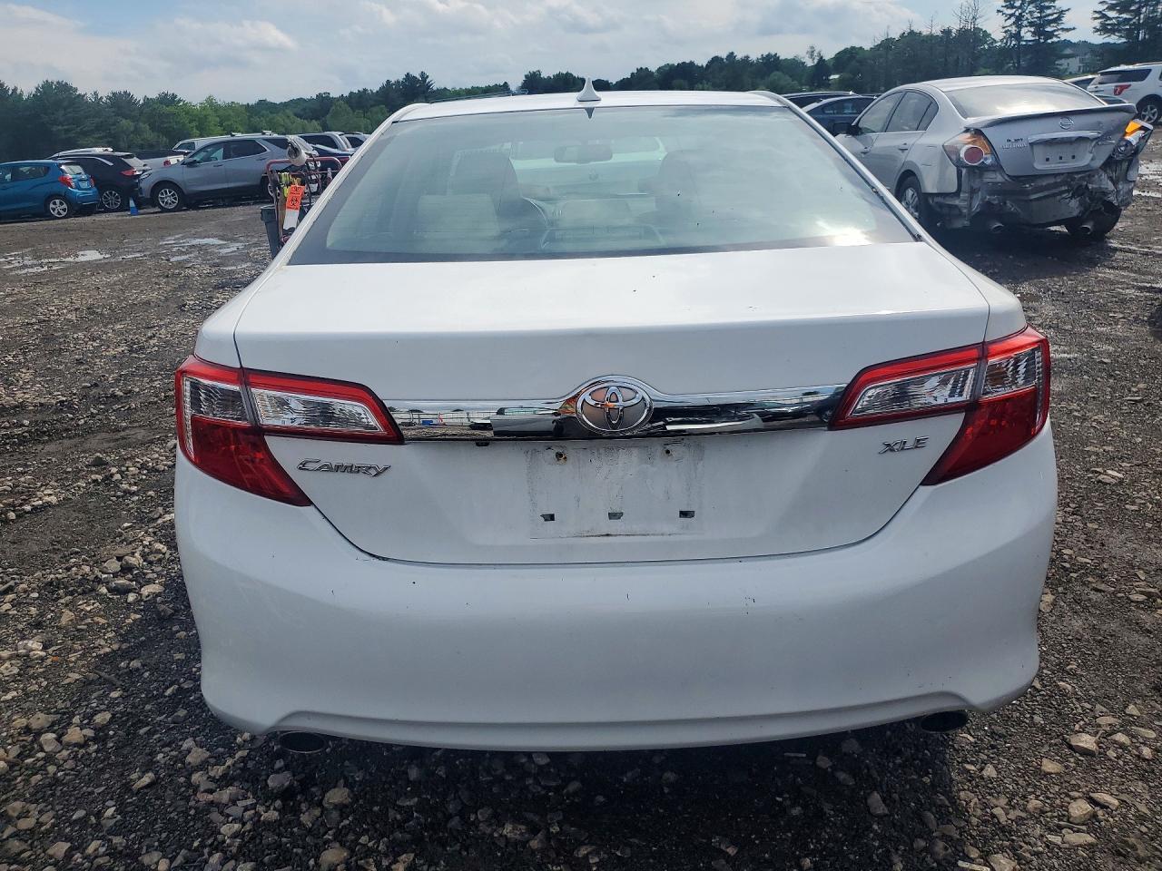 2014 Toyota Camry Xle V6 - Image 6