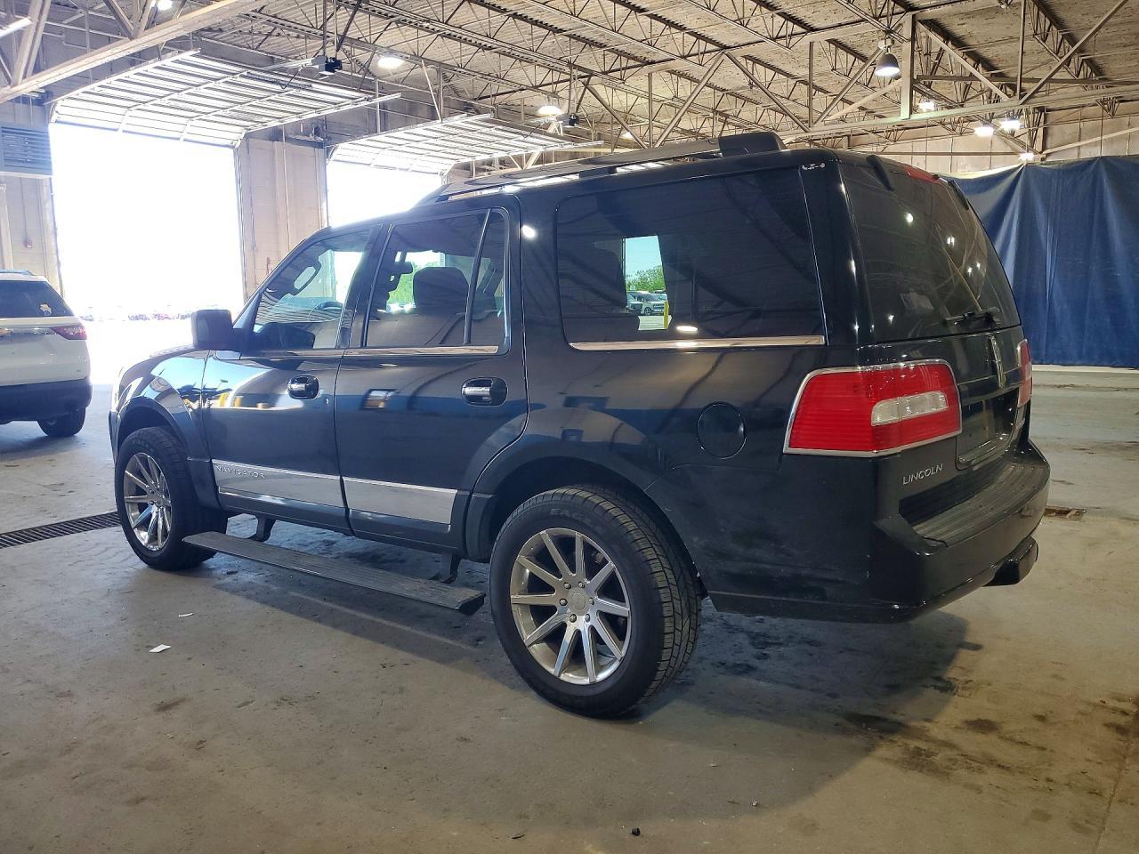 2008 Lincoln Navigator - Фото 2
