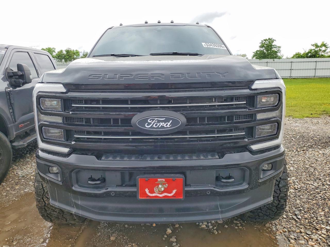 2025 Ford F250 Super Duty - Image 5