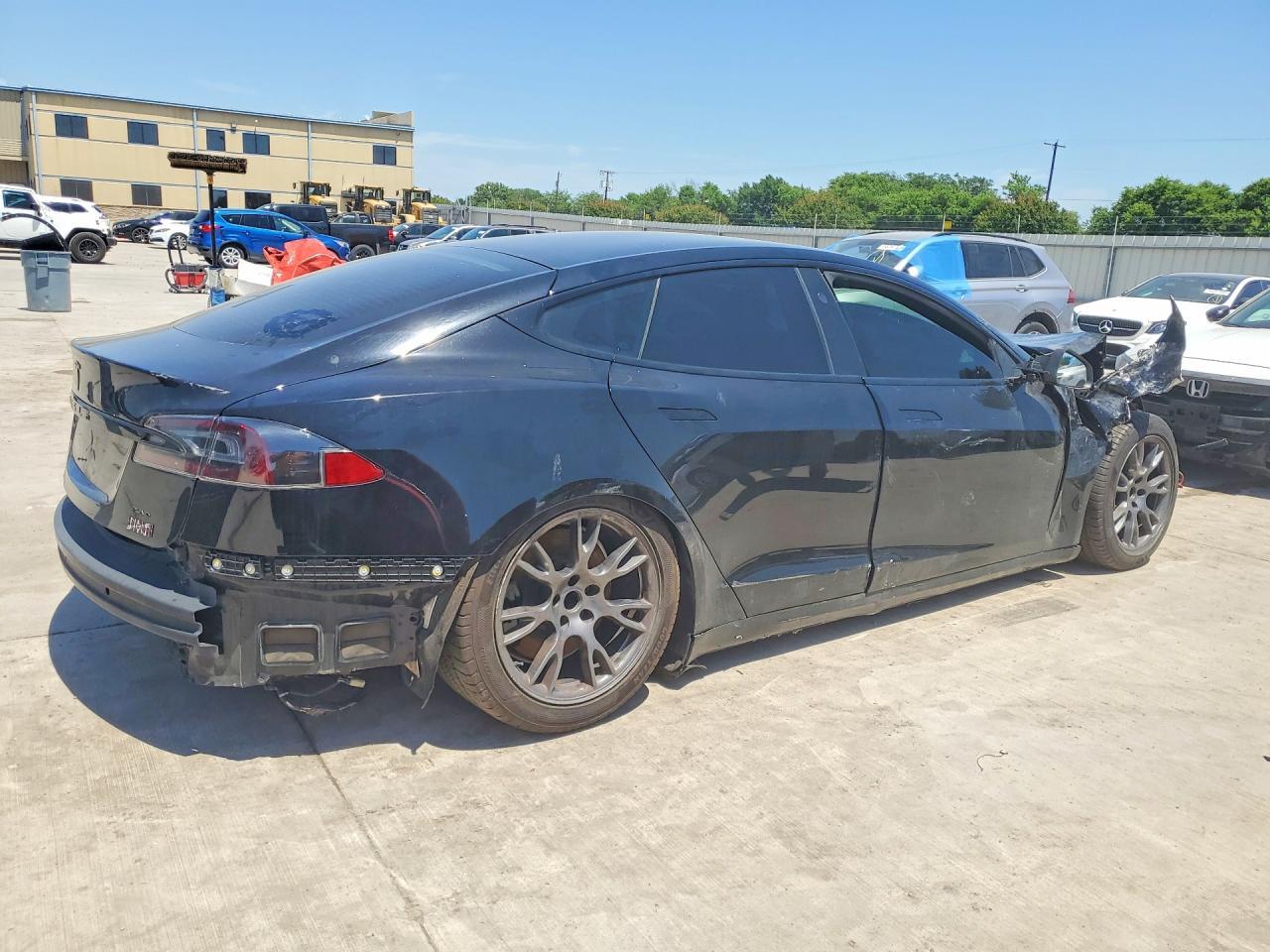 2022 Tesla Model S - Фото 3